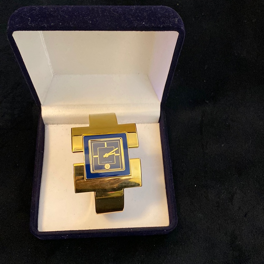 NWOT Tory Burch T-Bangle Watch